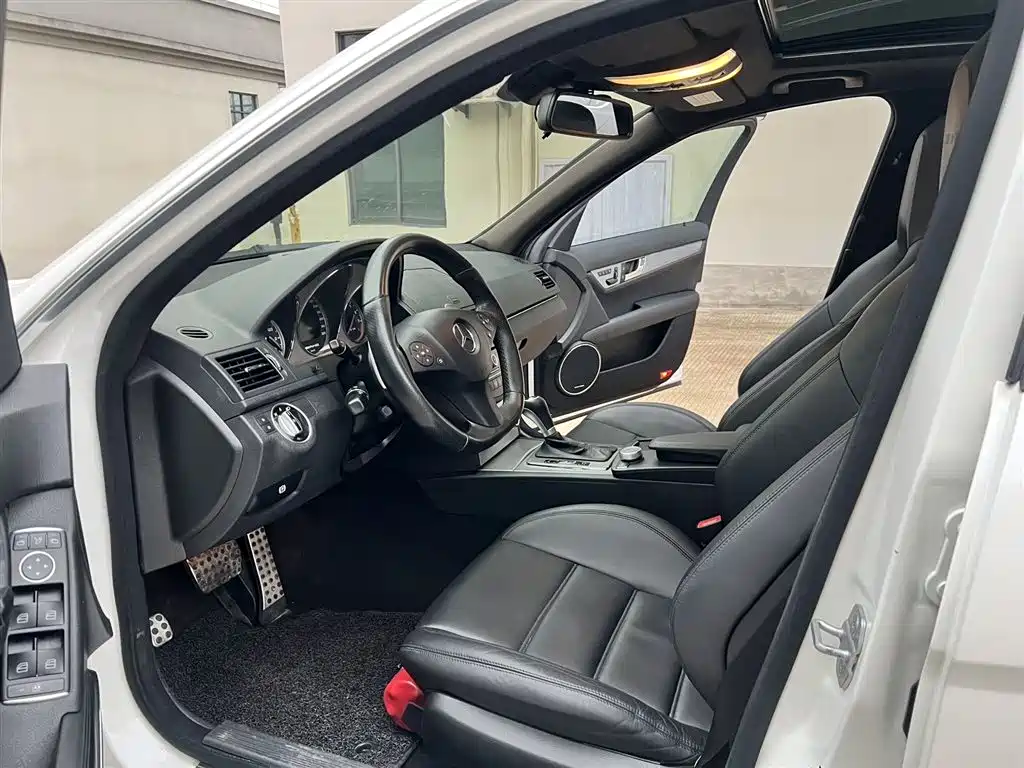 Mercedes-Benz C-Class AMG 2010 AMG C 63 Sport Enhanced Edition фото 9