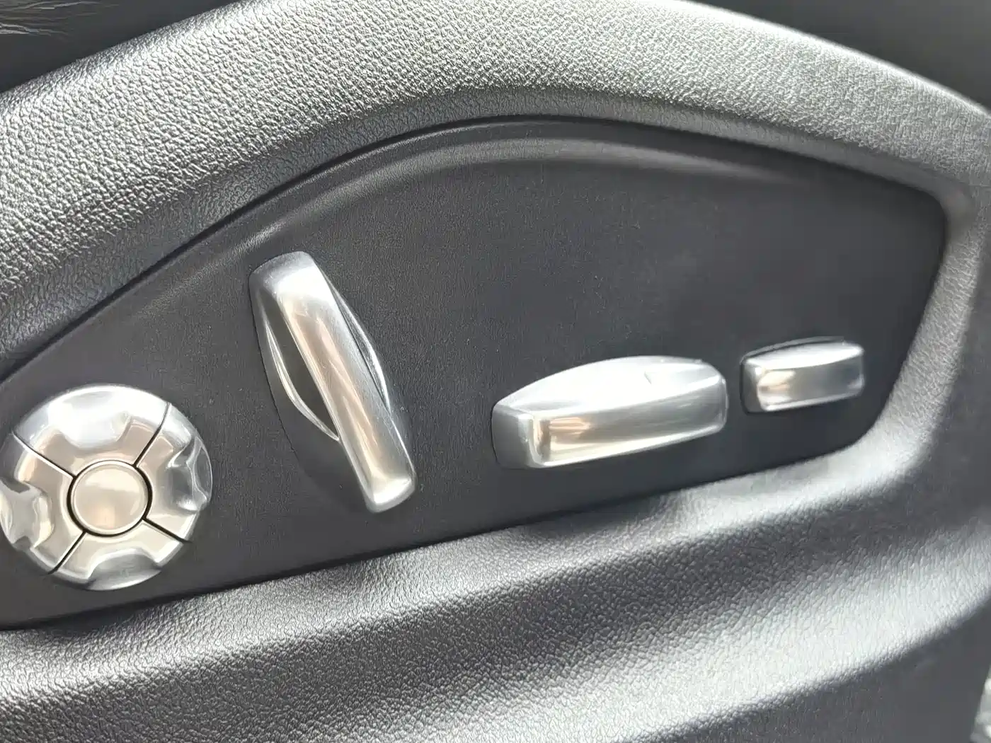Porsche Cayenne New Energy 2020 Cayenne E-Hybrid 2.0T фото 10