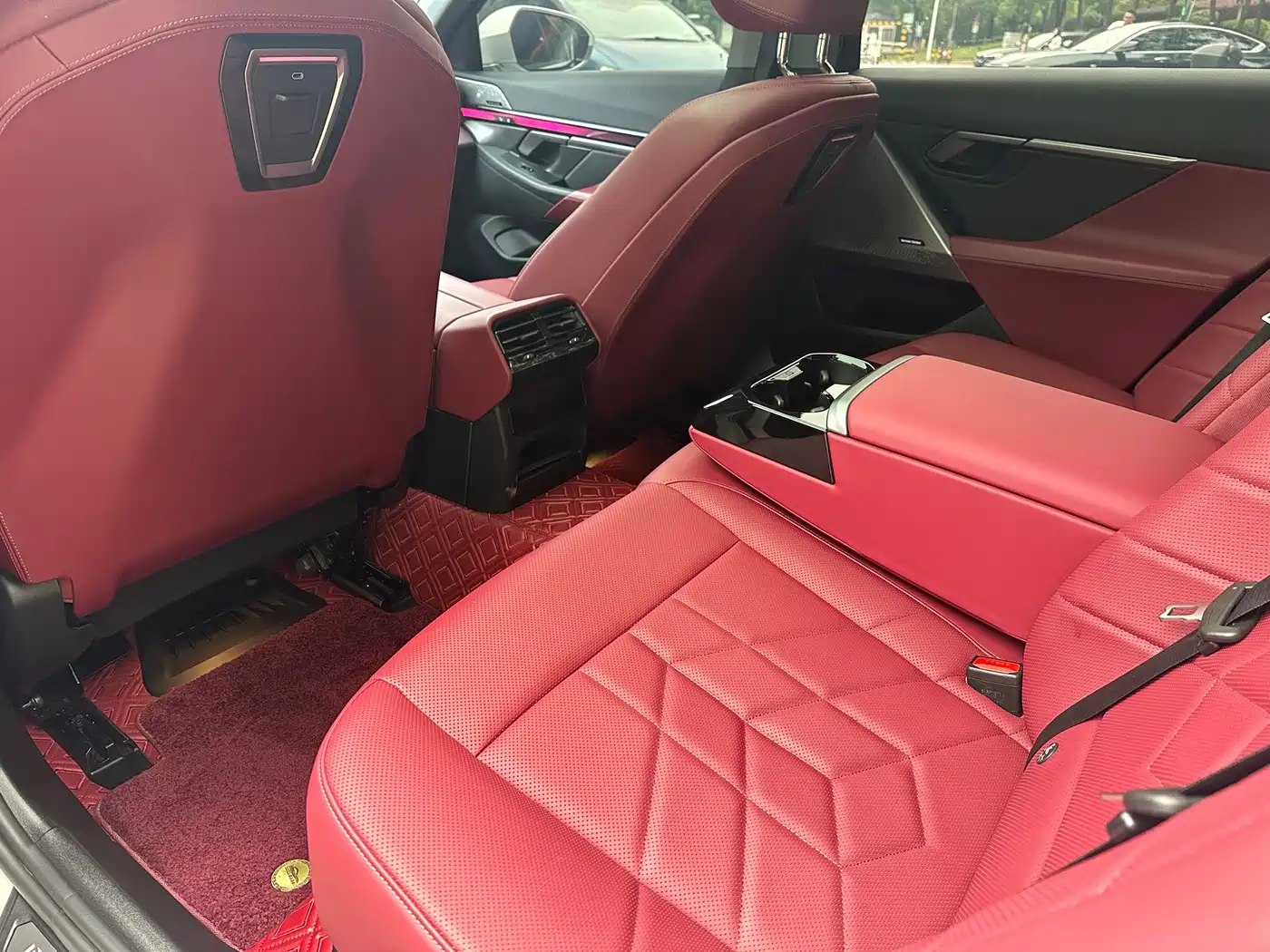 BMW 5 Series 2024 530Li Leading M Sport Package фото 7