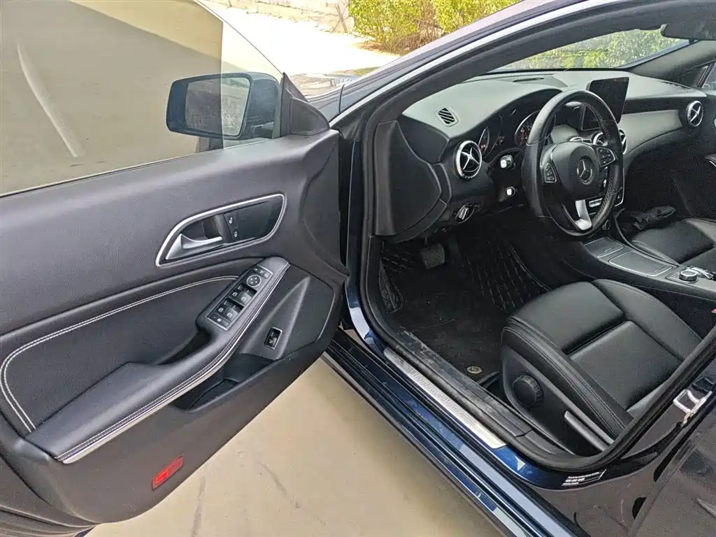 Mercedes-Benz CLA (Import) 2018 CLA 200 Dynamic Edition фото 17