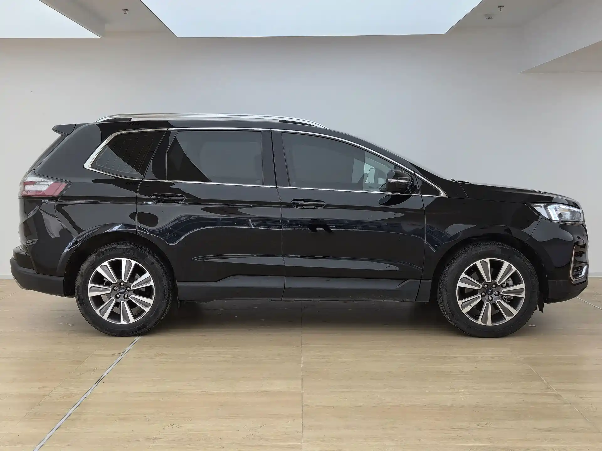 Фото 3 - Ford Edge