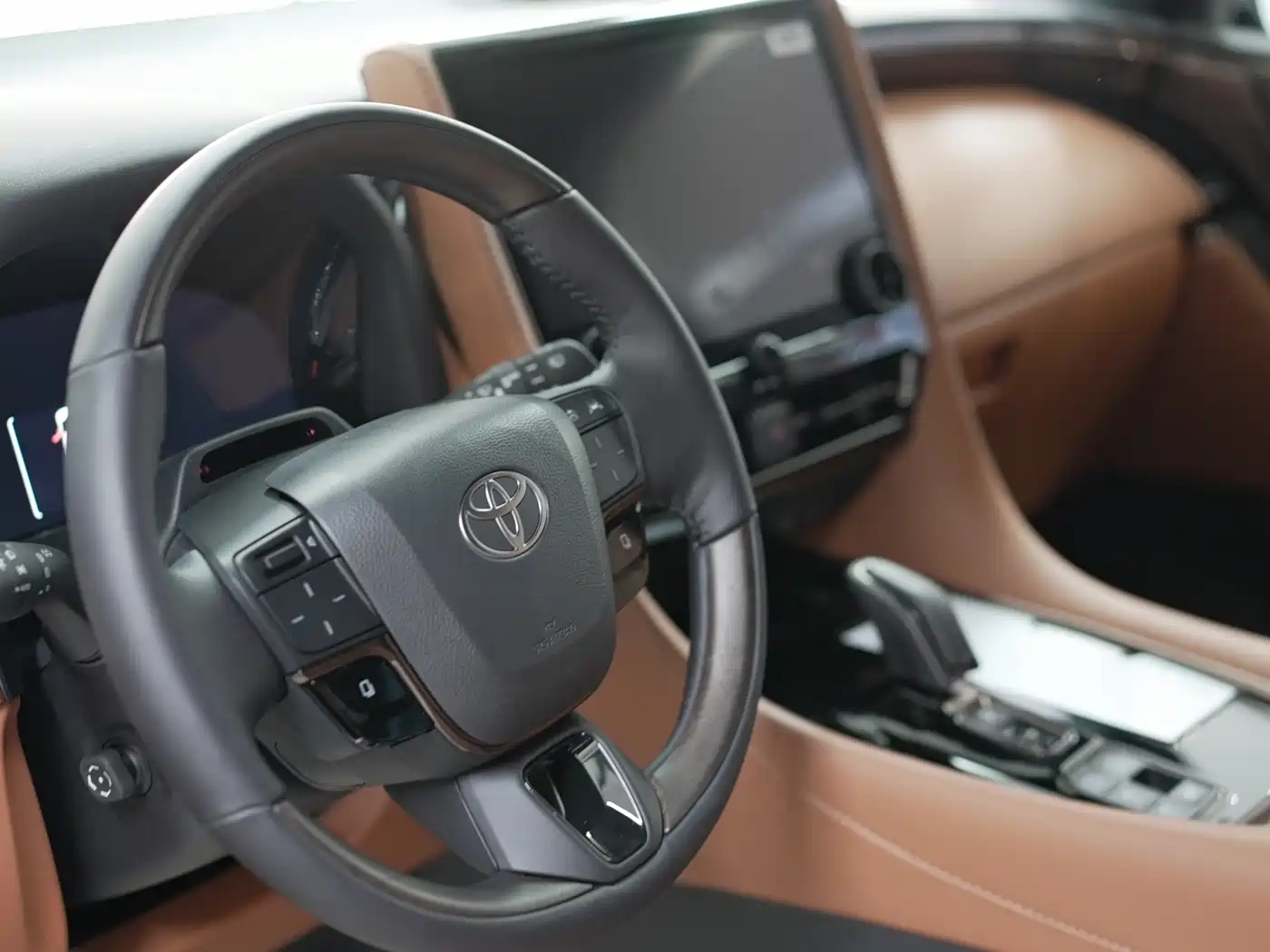 Toyota Alphard 2025 Hybrid 2.5L Ultimate Gold Edition фото 6