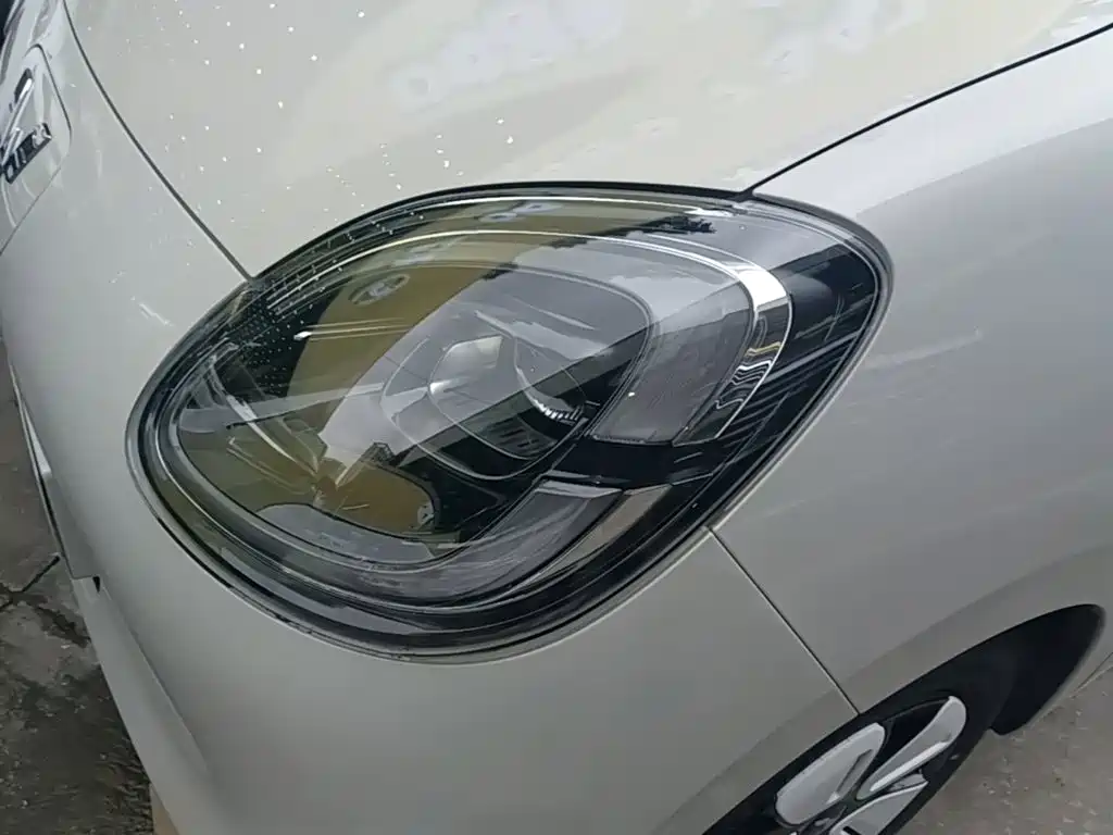 Wuling Motors Hongguang MINIEV 2026 2025 4-Door Advanced