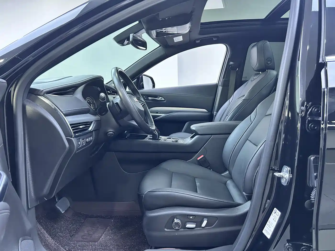 Cadillac XT4 2018 28T AWD Platinum Edition фото 7