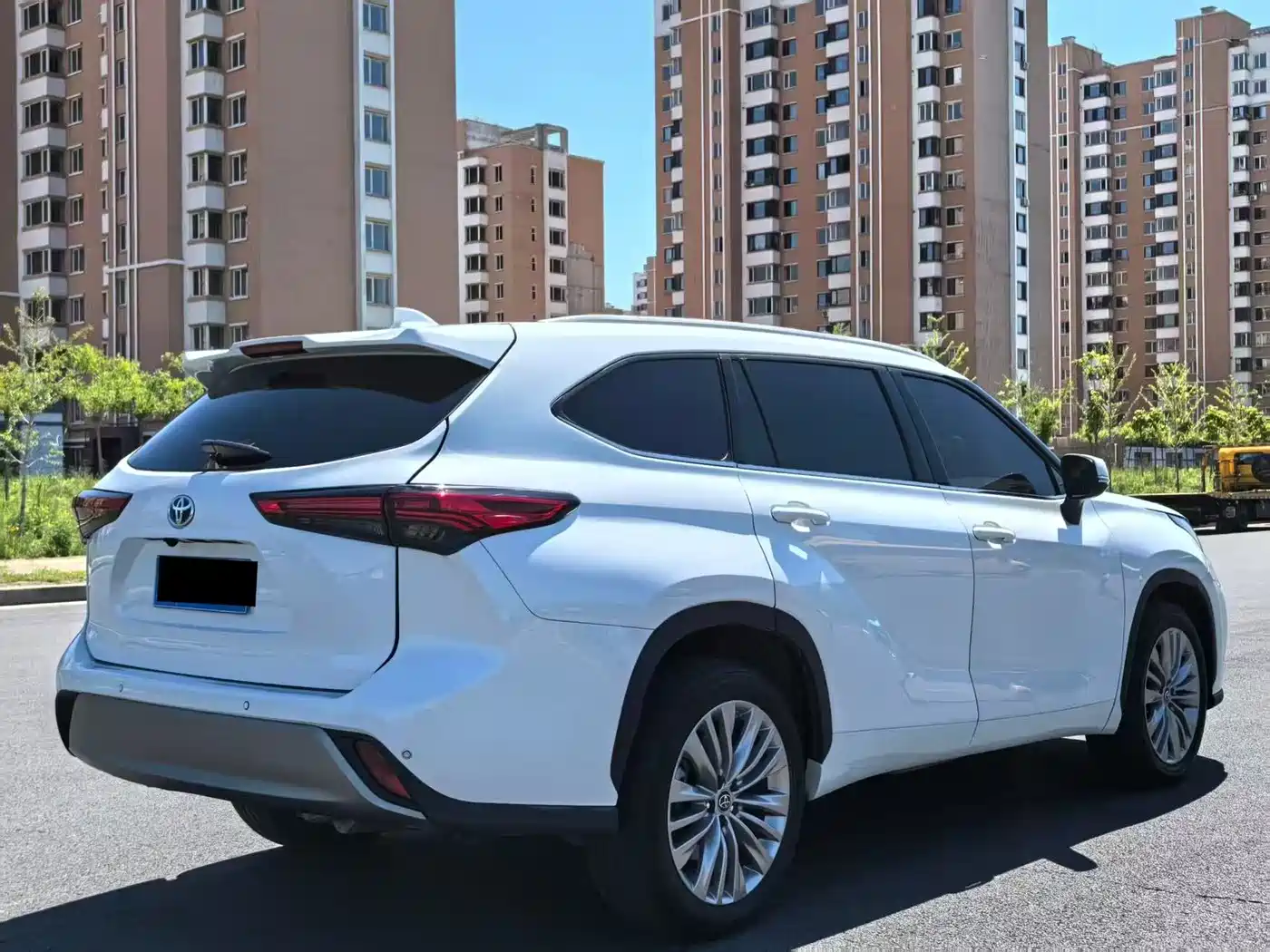 TOYOTA HIGHLANDER