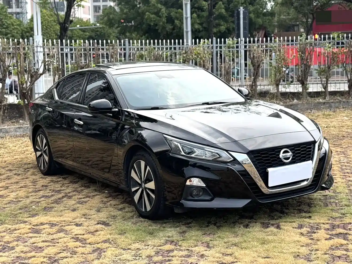 Photo 3 - Nissan Teana