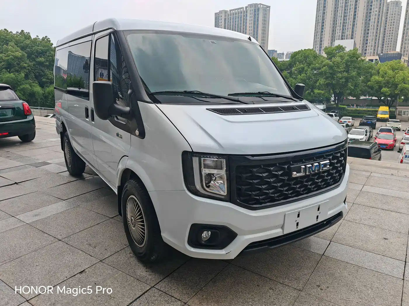 Jiangling JMC Fushun 2024 2023 2.0T Manual Short Wheelbase Low Roof Commercial Multi-purpose Vehicle 6 Seats Dual-opening Tailgate