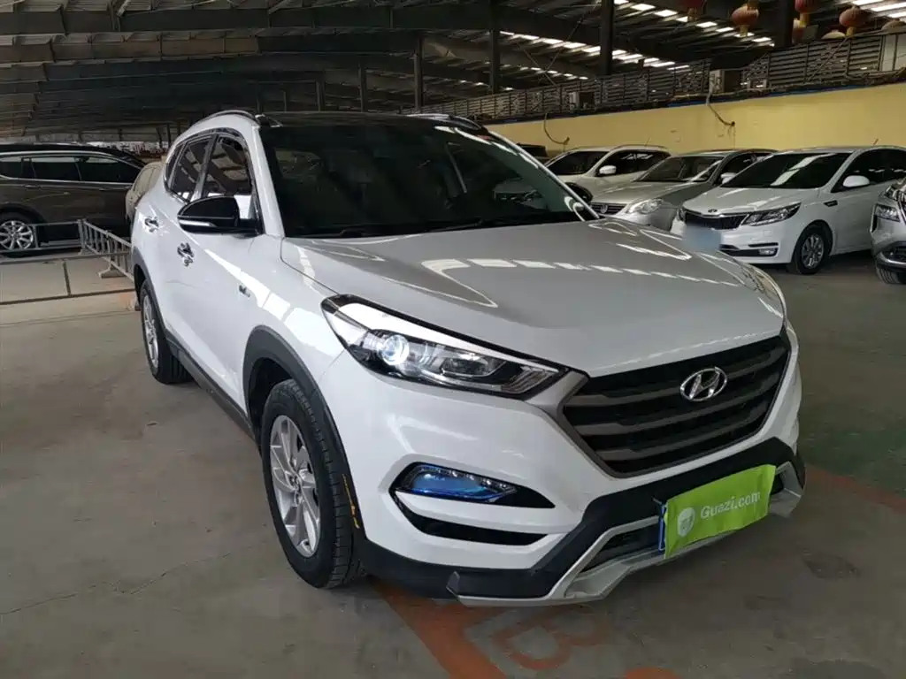 Hyundai Tucson 2018 1.6T DCT 2WD 15th Anniversary Special Edition фото 4