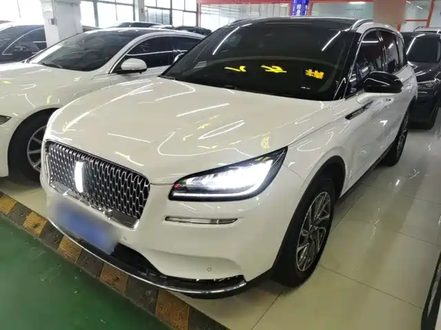 Lincoln Adventurer 2020