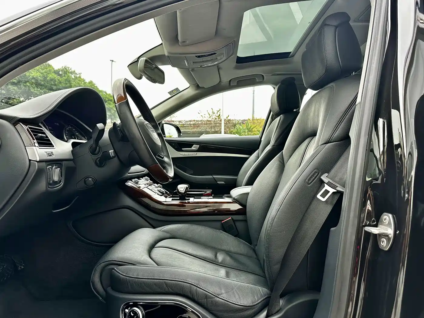 Audi A8 2016 A8L 30 FSI Comfort фото 9