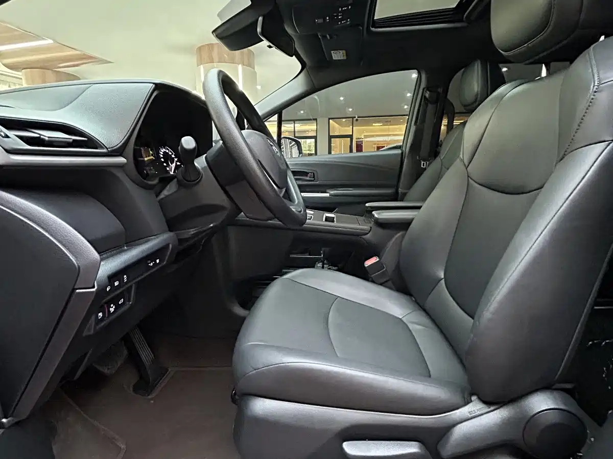 Toyota Granvia 2024 2024 2.5L Hybrid Luxury