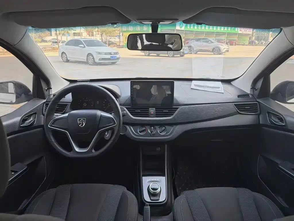 Baojun 310W 2020 2020 1.5L Auto Sport Edition China VI