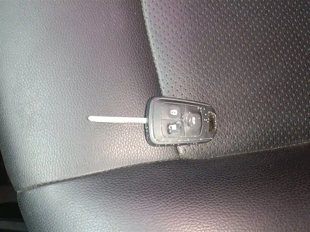 Chevrolet Aveo 2014 Sedan 1.4SL AT Fashion Sunroof Edition фото 9