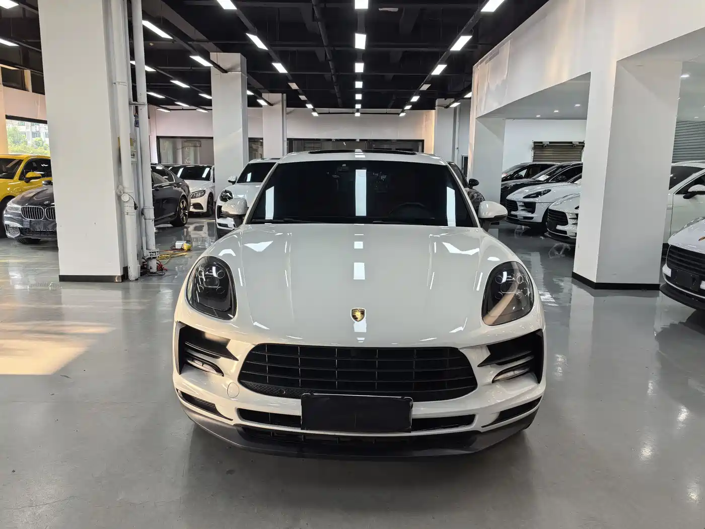 Porsche Macan 2018 Macan 2.0T фото 2