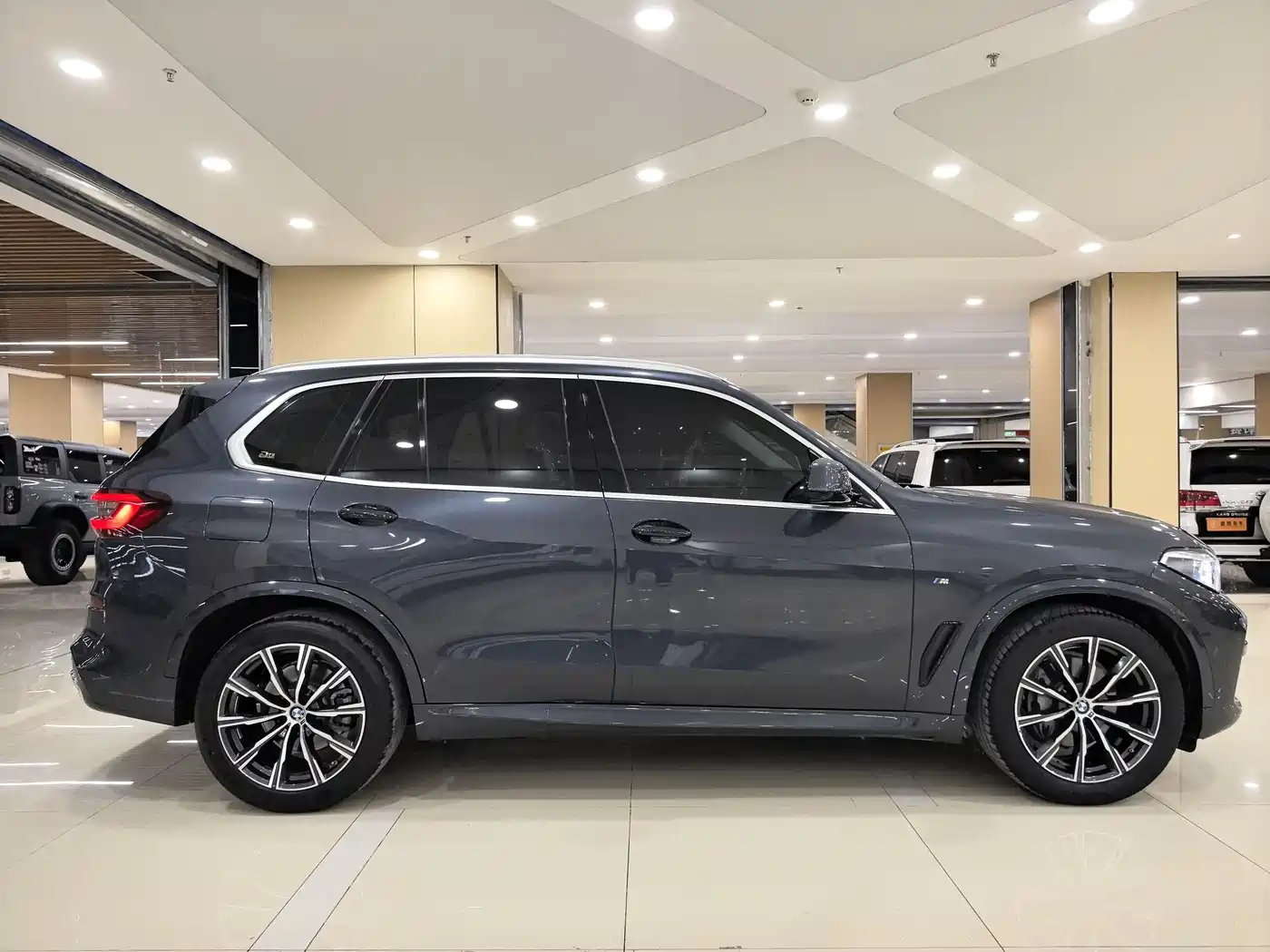 BMW X5 (Import) 2020 xDrive40i M Sport Package фото 18