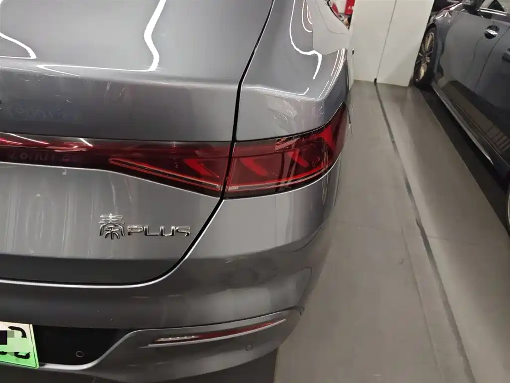 BYD Qin PLUS 2021 DM-i 55KM Flagship фото 24