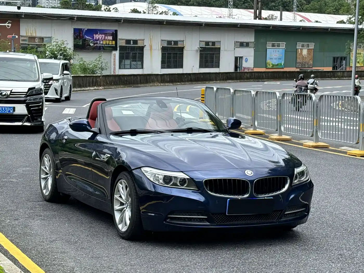 BMW Z4 2015 2013 sDrive20i Leading