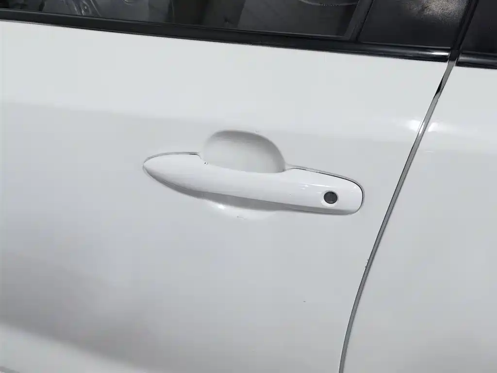 Toyota Corolla 2023 1.8L Smart Hybrid Dual Engine Pioneer Edition фото 18