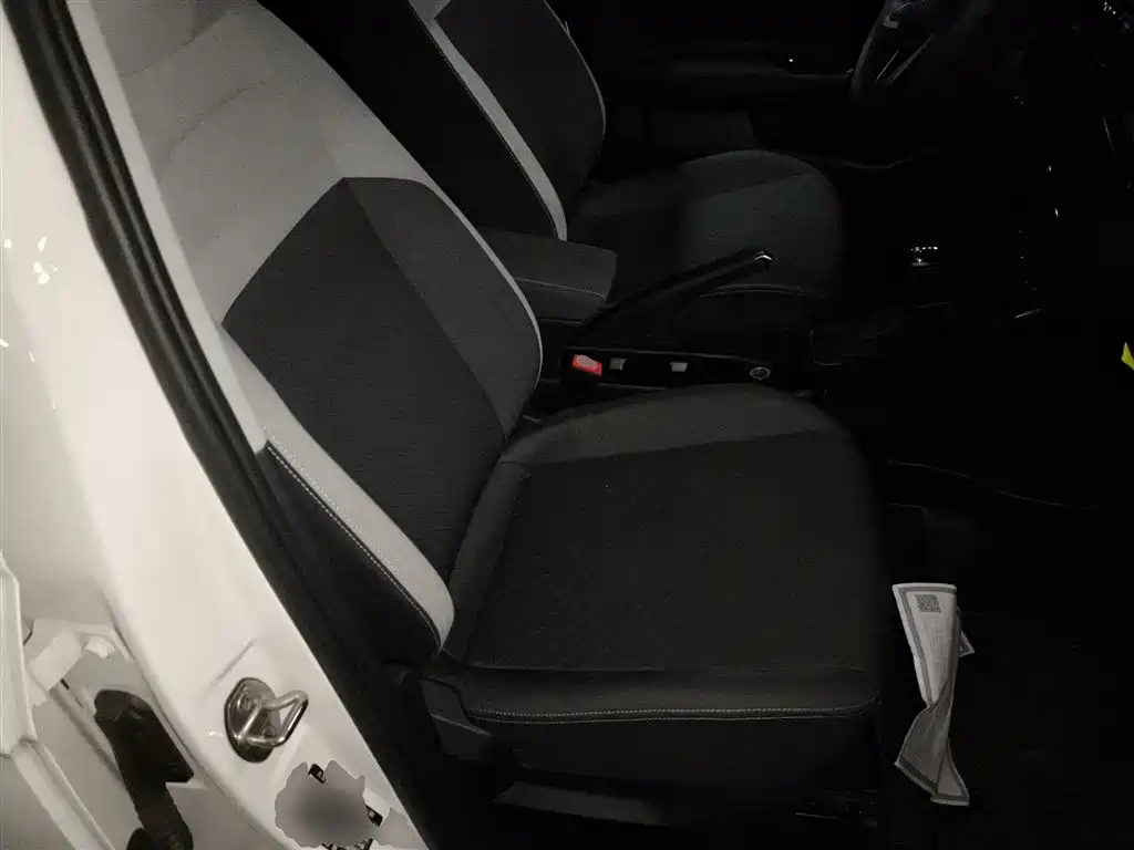 Volkswagen Lavida 2023 Xinrui 1.5L Auto Xinyi Edition фото 20