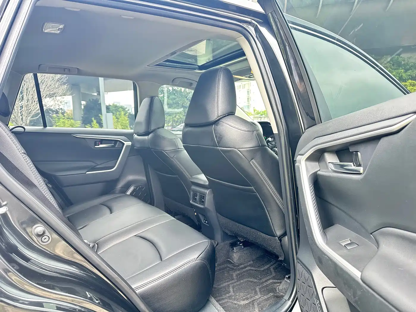 Toyota RAV4 Rongfang 2021 2.0L CVT 2WD Trend фото 7