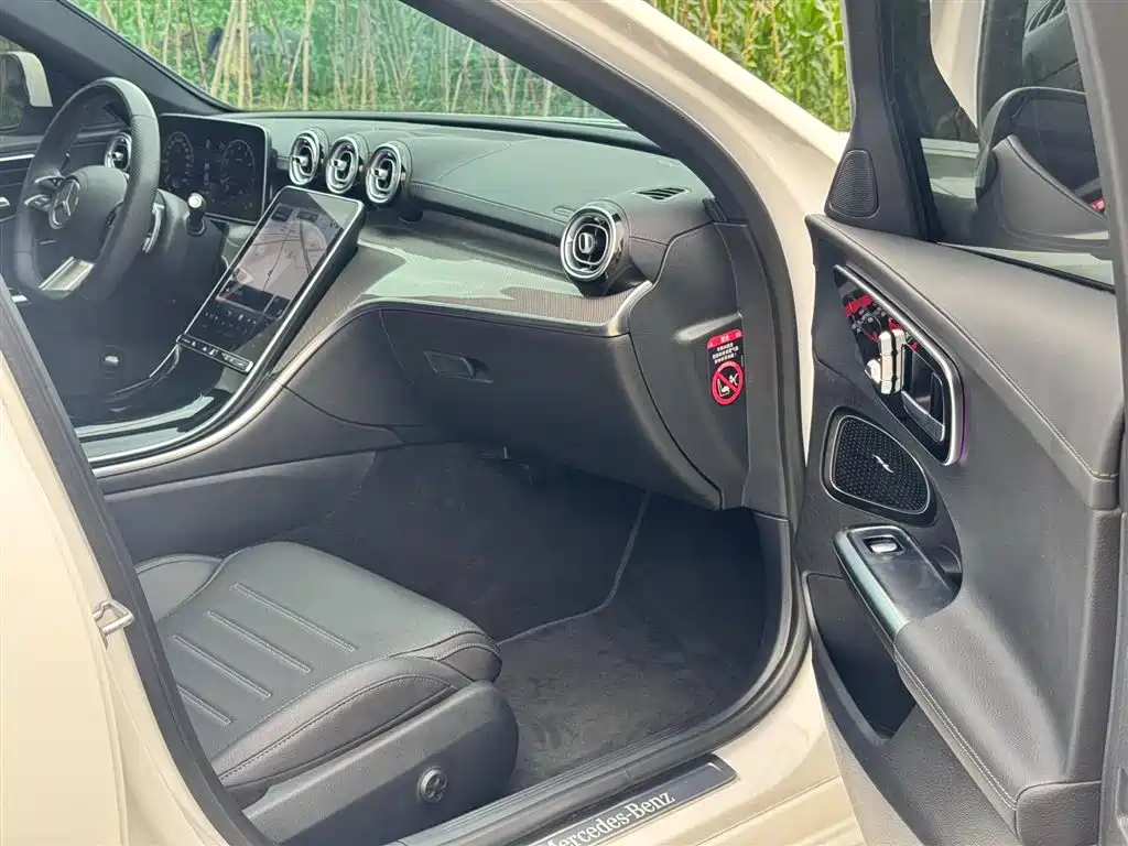 Mercedes-Benz C-Class 2024 Facelift III C 260 L Sport фото 9