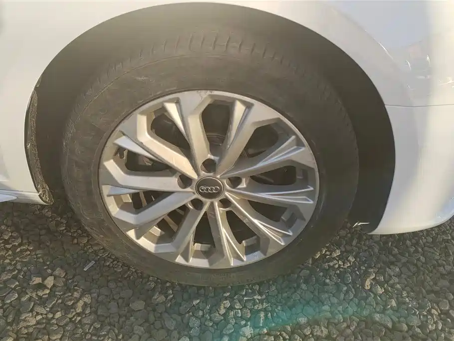 Audi A4L 2019 40 TFSI Progressive (China VI) фото 6