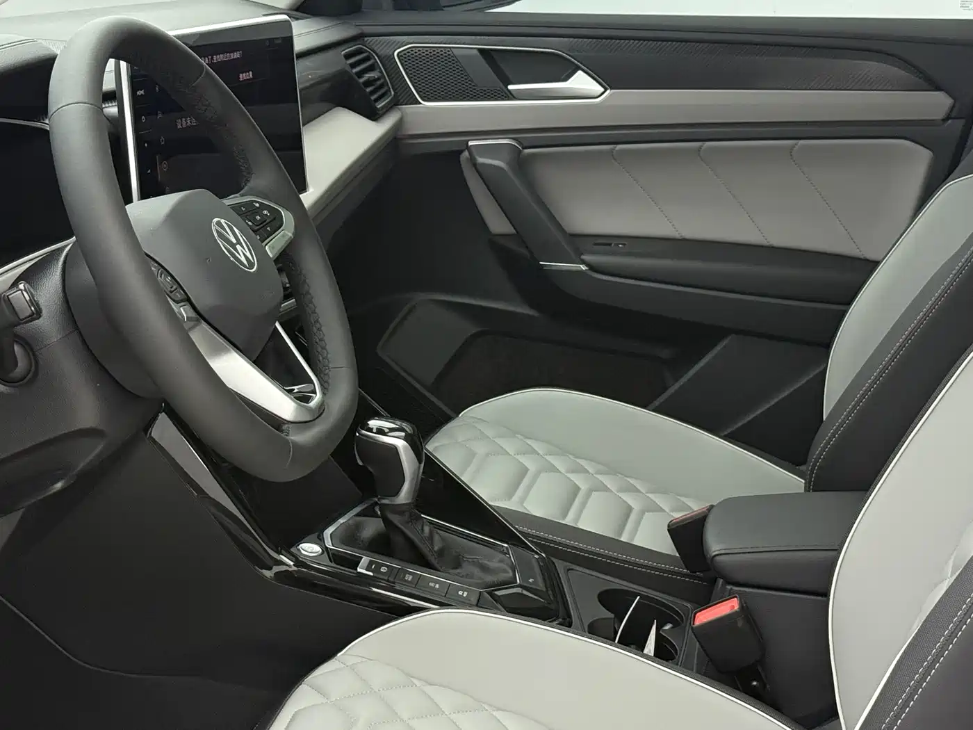 Volkswagen Tayron 2023 280TSI 2WD Luxury Plus Advanced Edition фото 15