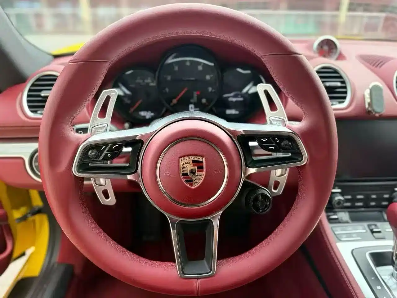 Porsche 718 2018 Cayman 2.0T фото 6