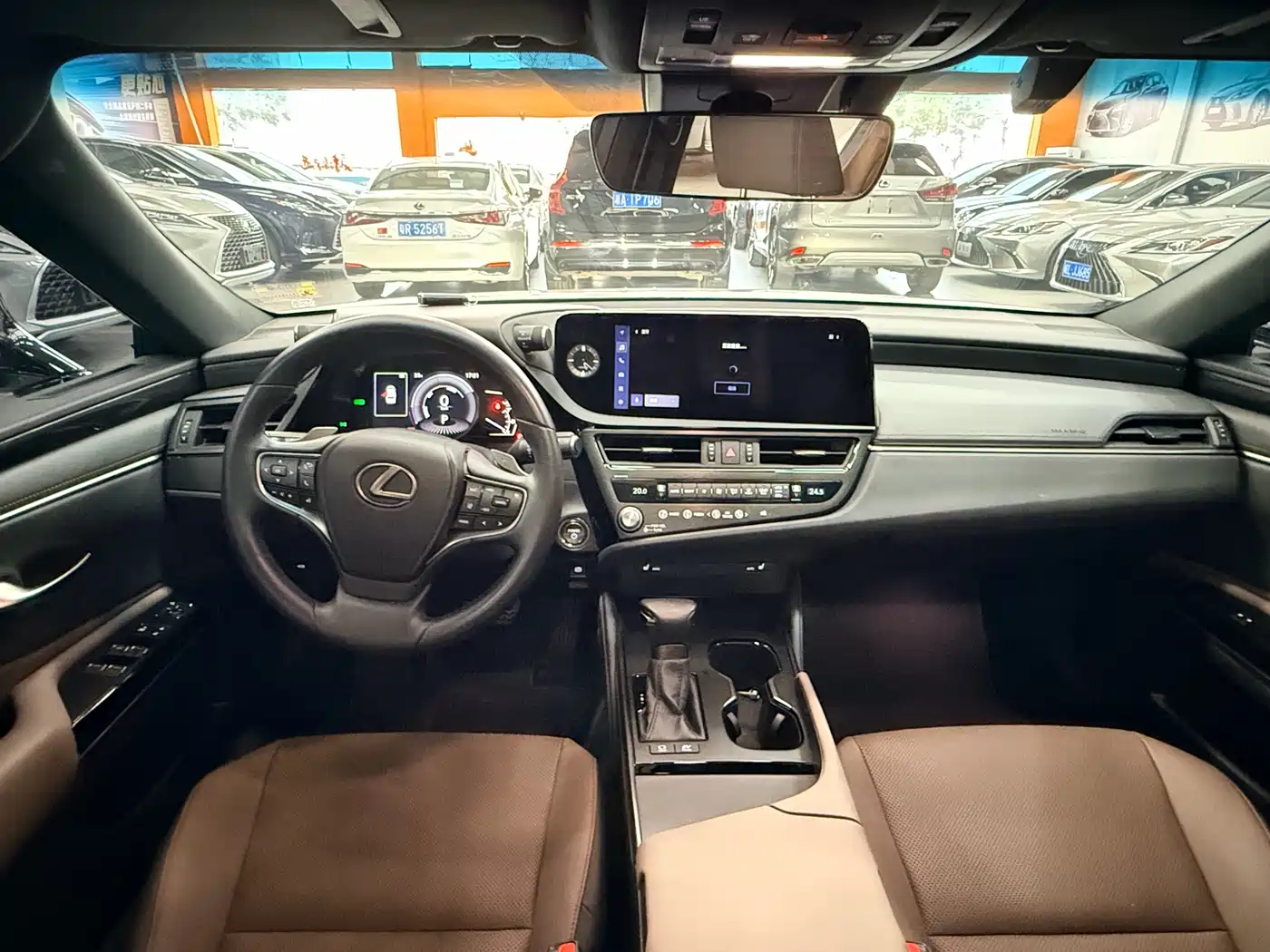 Lexus ES 2022 300h Excellence Edition фото 7