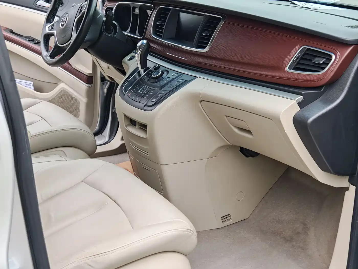 Buick GL8 2017 25S Premium Model China V фото 7