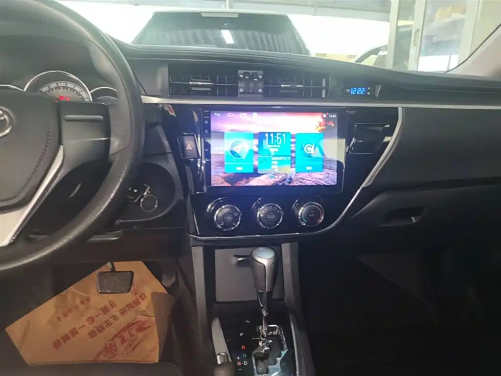Toyota Corolla 2017 Facelift 1.6L S-CVT GL фото 13