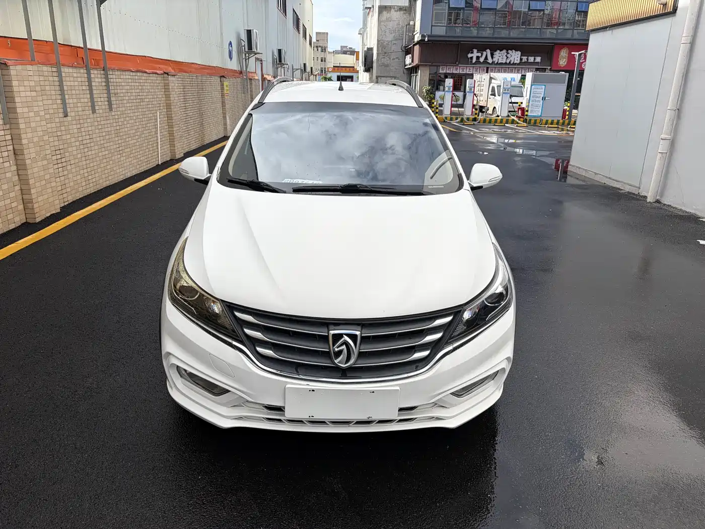 Baojun 310W 2017 2017 1.5L Manual Fashion Edition (China V)