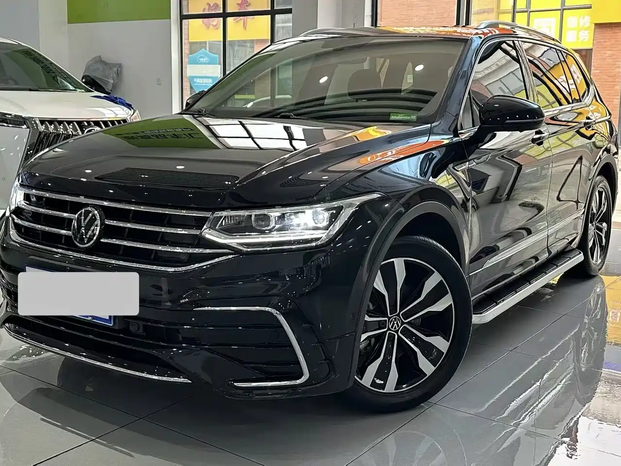 Volkswagen Tiguan L 2024 Outstanding 330TSI Auto 2WD R-Line Dragon Glory Edition