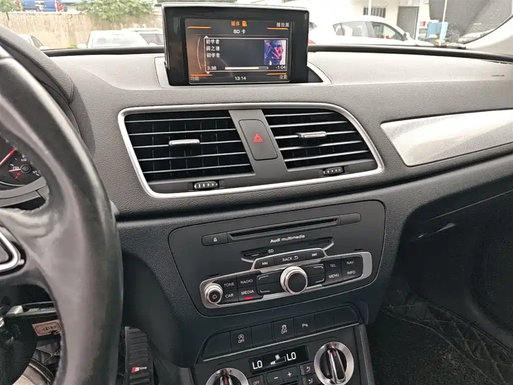 Audi Q3 2015 35 TFSI Millionth Anniversary Comfort фото 13
