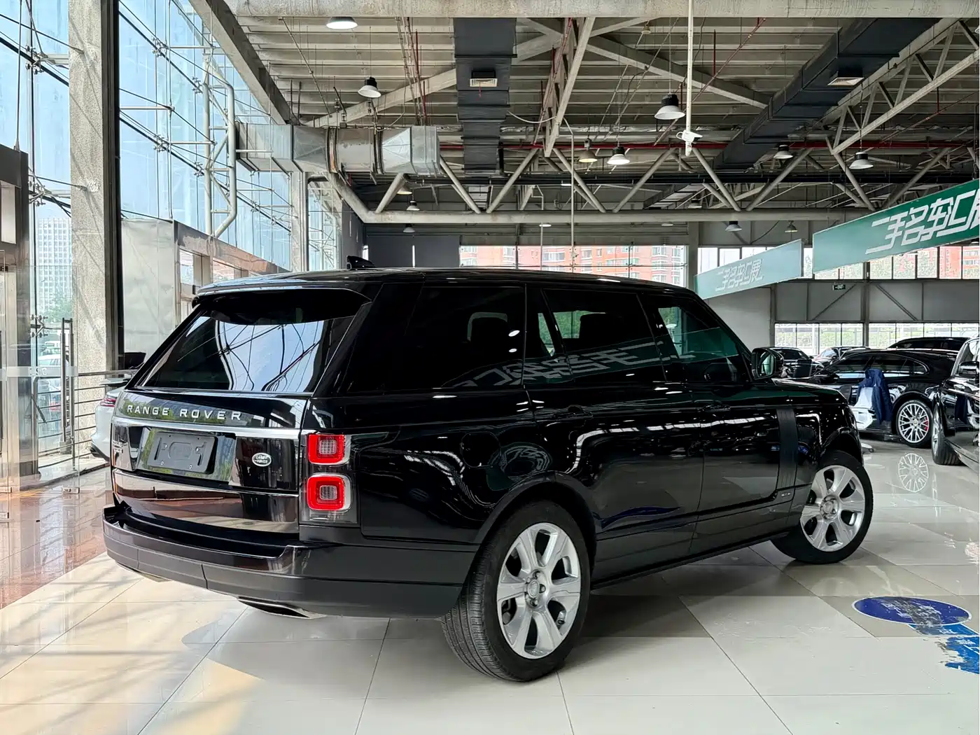 Land Rover Range Rover 2019 3.0 SC V6 Heritage Extended Edition фото 31