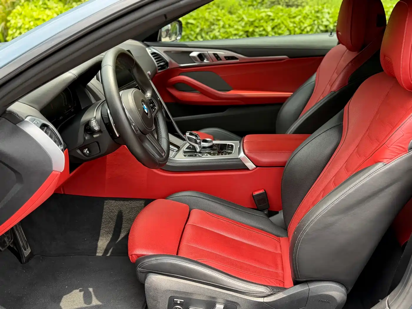BMW 8 Series 2019 840i Convertible M Sport фото 14