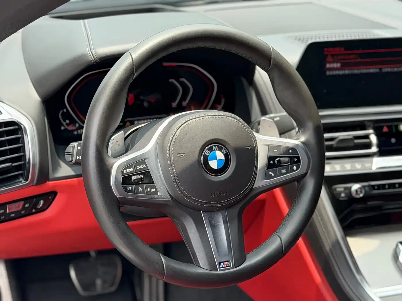 BMW 8 Series 2019 840i Convertible M Sport фото 11