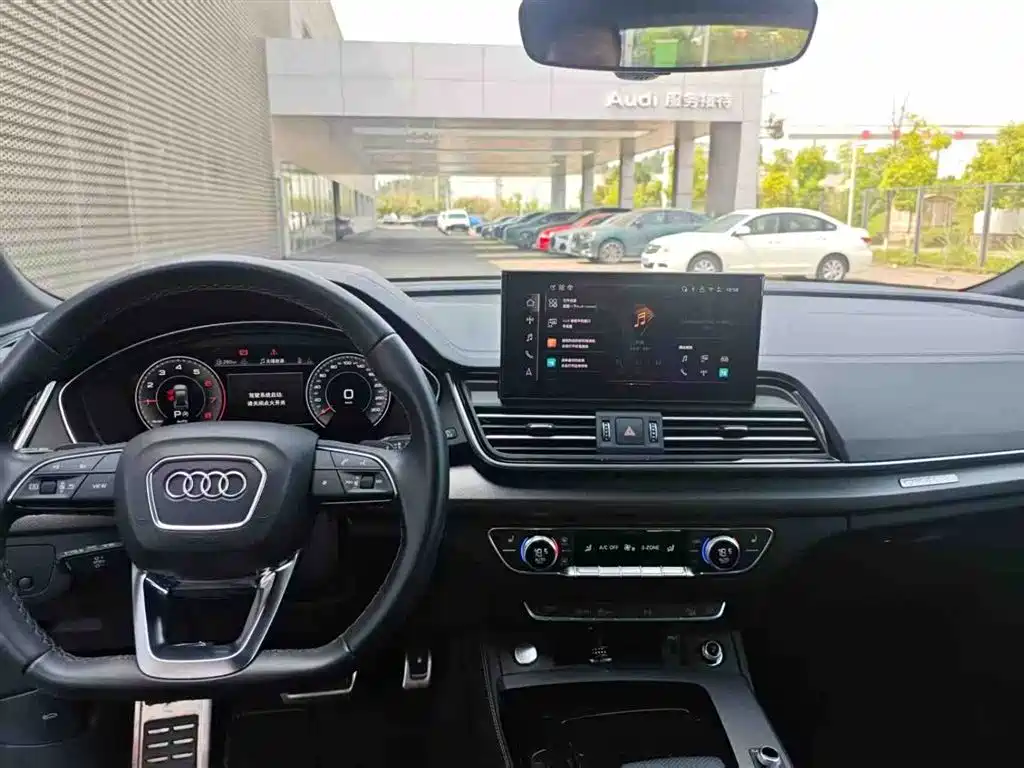 Audi Q5L 2025 40 TFSI Luxury Dynamic фото 6