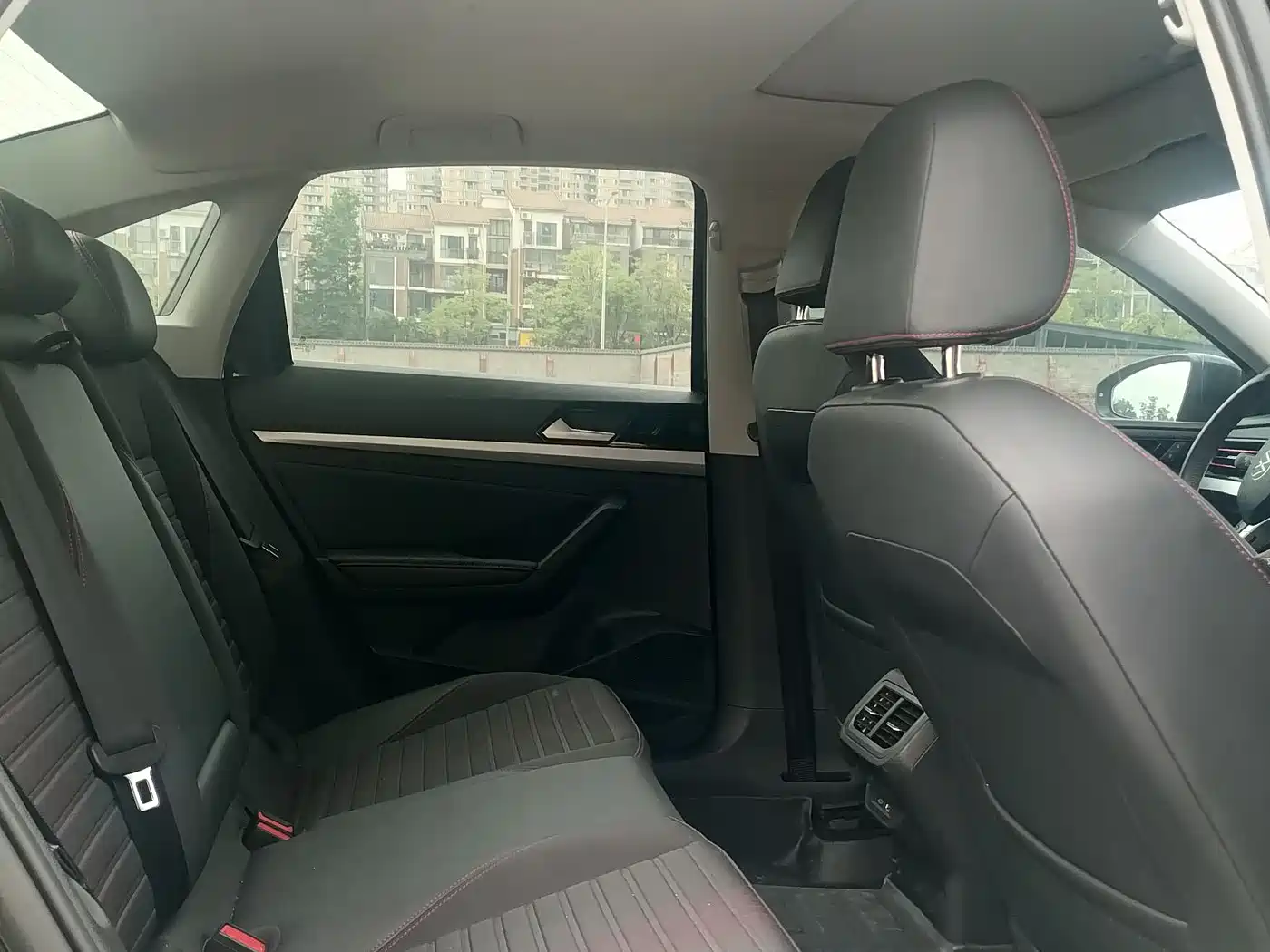 Volkswagen Lavida 2023 280TSI DSG Starlight Comfort Edition фото 6