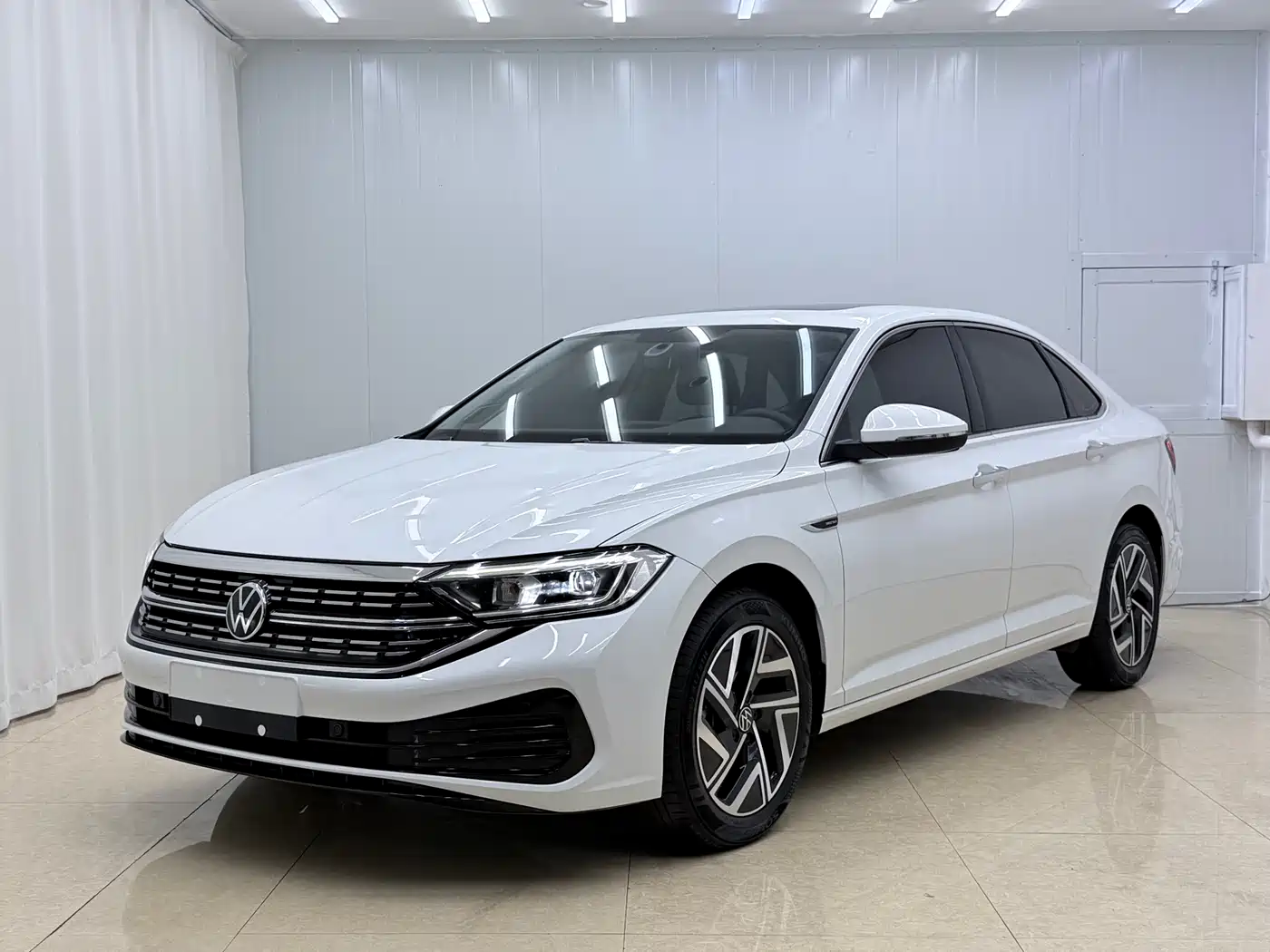 Volkswagen Sagitar 2023 280TSI DSG Surpass Plus Edition