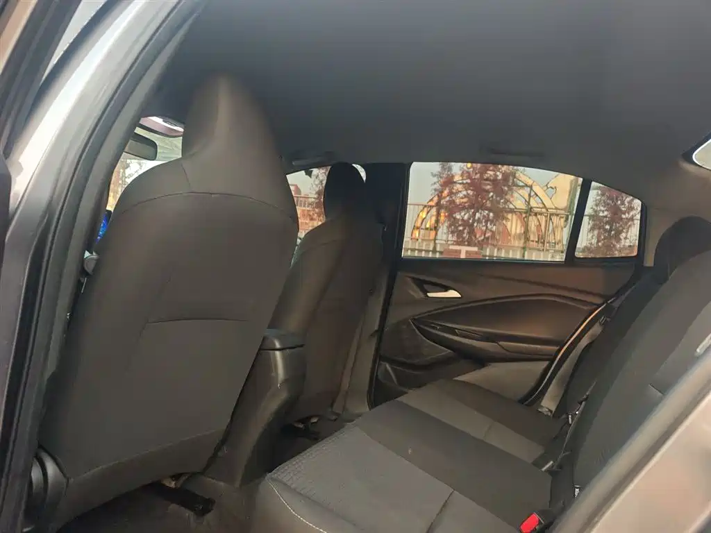 Chevrolet Cavalier 2021 325T Auto Joy Edition фото 14