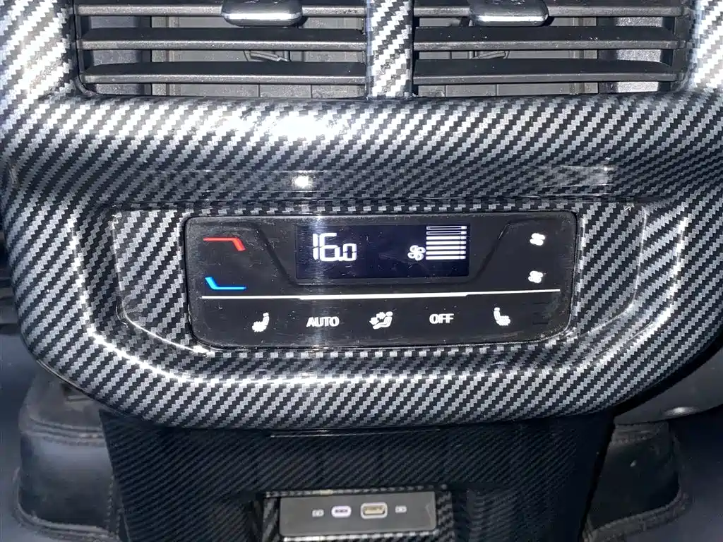 VOLKSWAGEN TOURANG