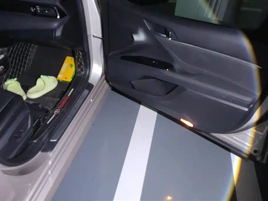 Toyota Camry 2021 2.0G Luxury Edition фото 8
