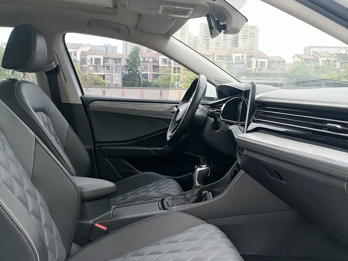 Volkswagen Sagitar 2023 Model Year 200TSI DSG Surpass Edition фото 6