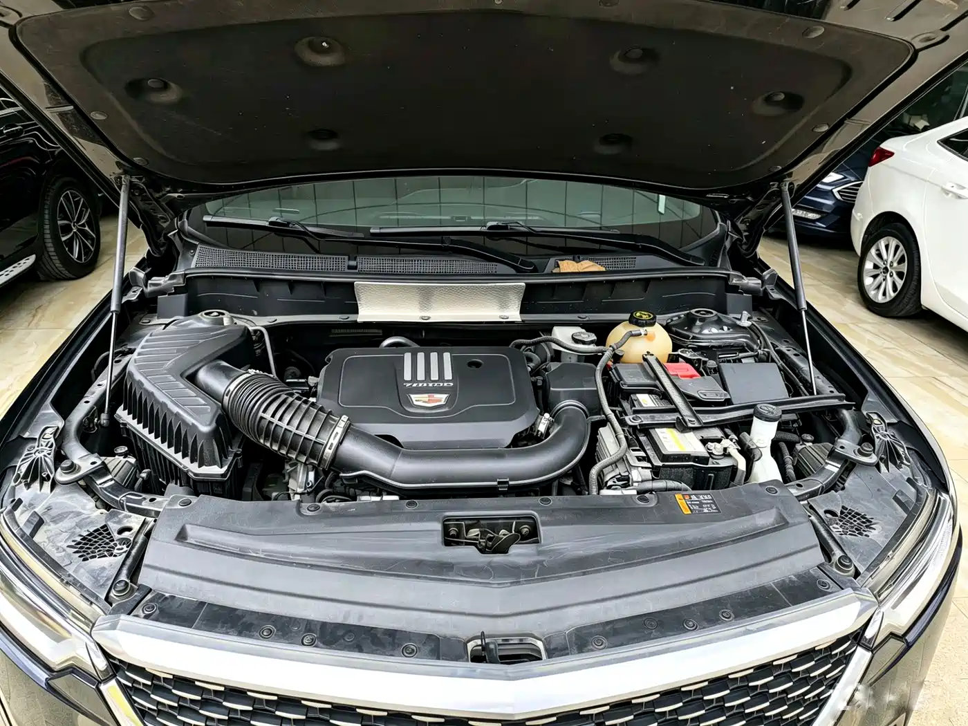 Cadillac XT6 2021 2.0T 6-seater 4WD Luxury фото 22