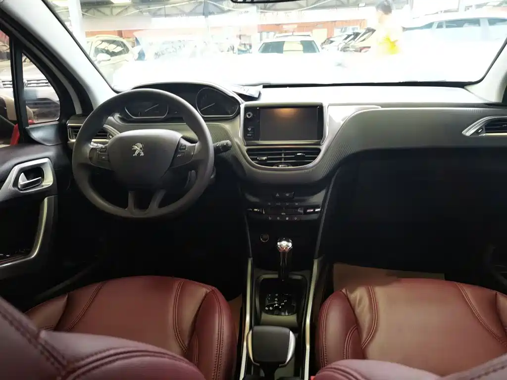 Peugeot 2008 2015 2014 1.6L Automatic Fashion Edition
