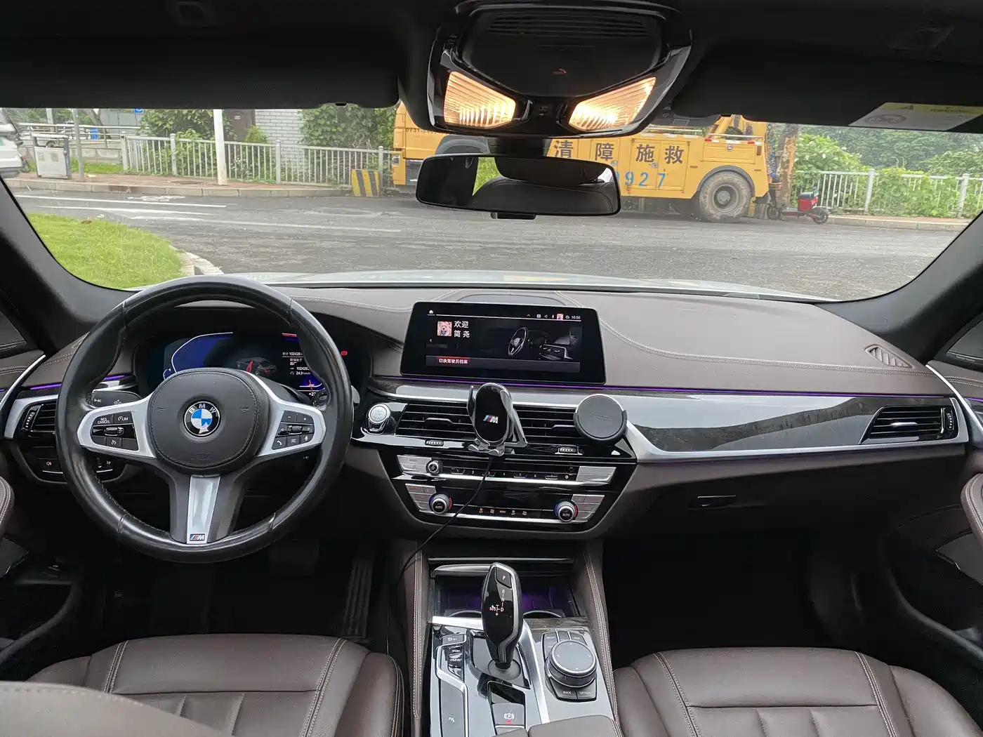 BMW 5 Series 2020 525Li M Sport Package фото 13