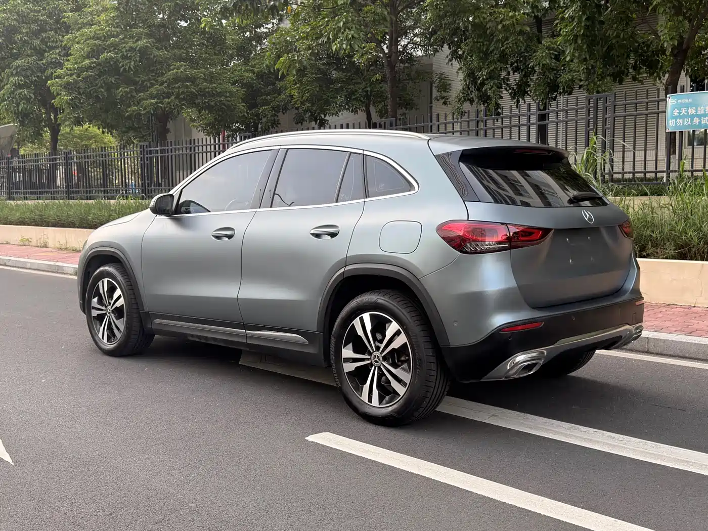 Фото 4 - Mercedes-Benz GLA