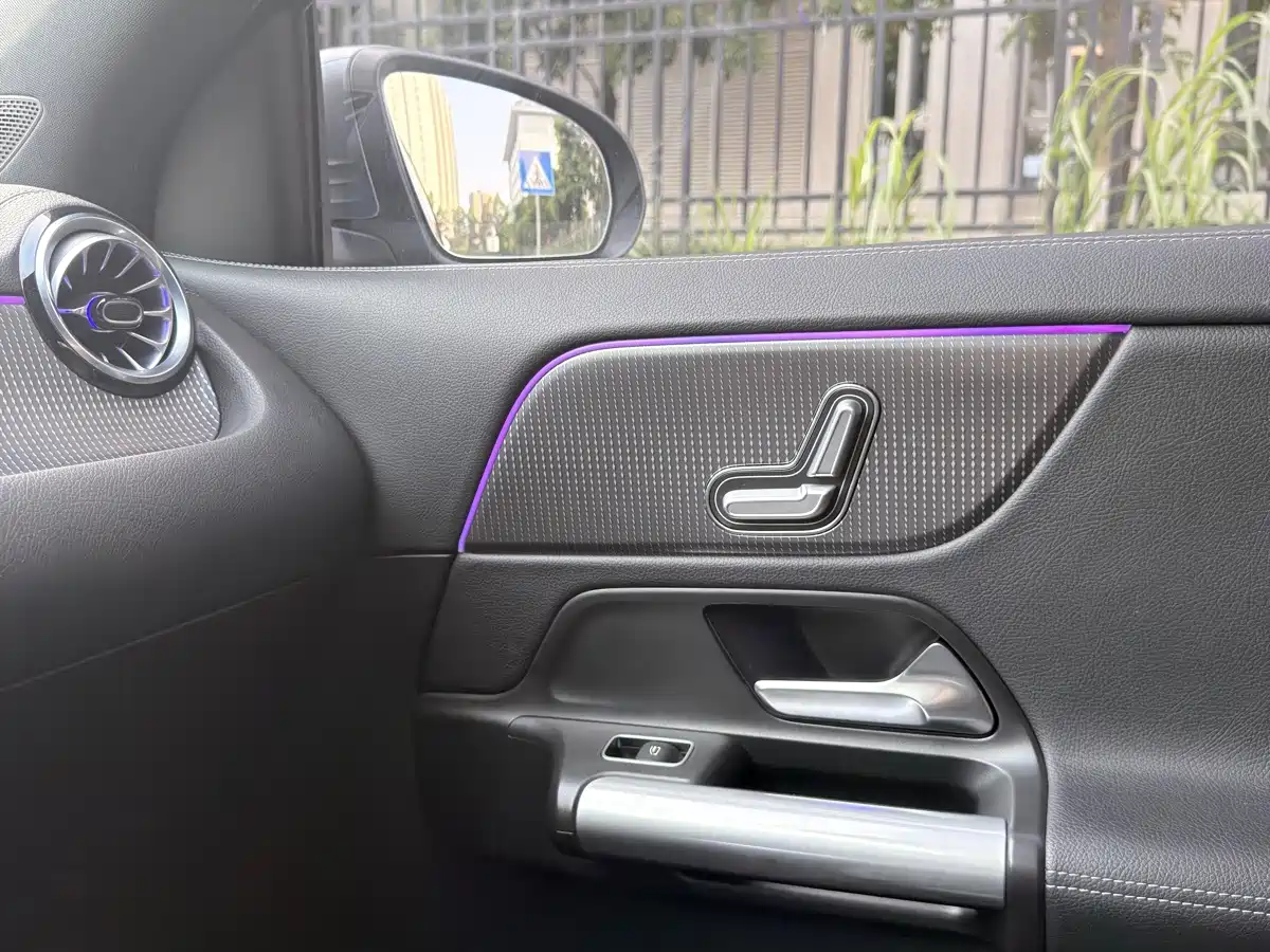 Фото 20 - Mercedes-Benz GLA