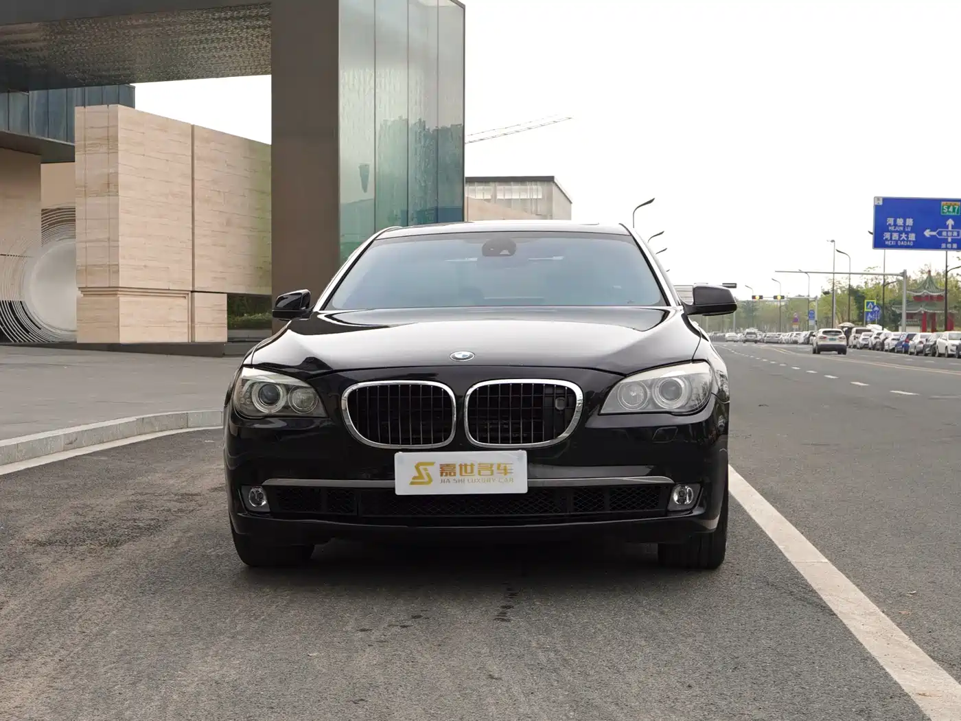 BMW 7 Series 2010 760Li фото 2